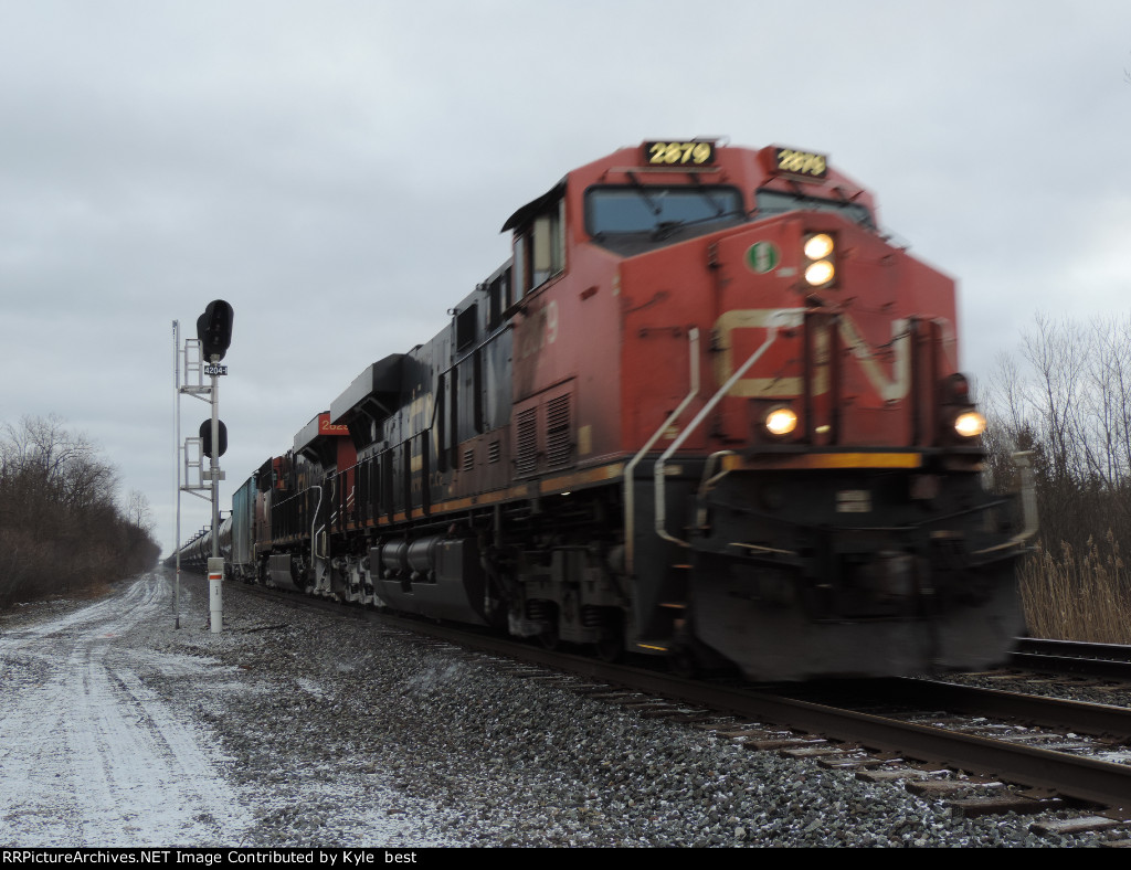 CN 2879 on B706